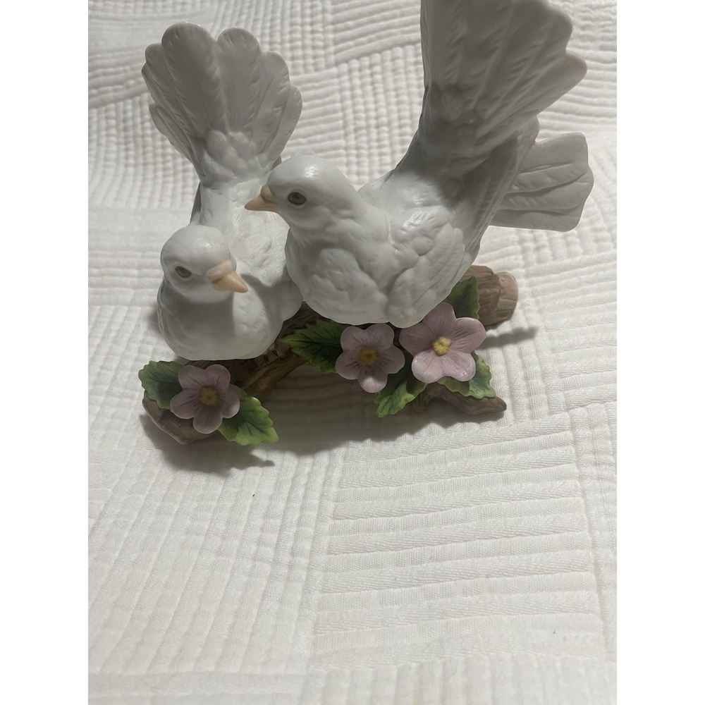 Homco Courtship Love Doves Figurine Birds #1453 White Porcelain Vintage